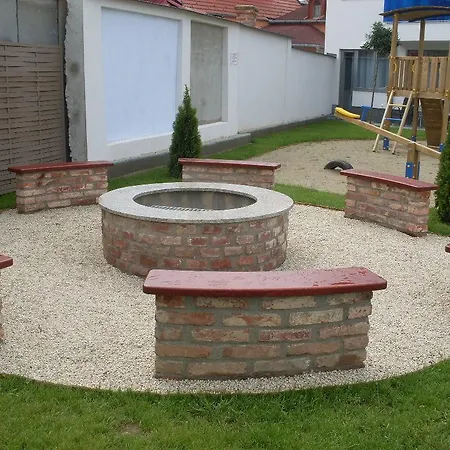 Cecilia Apartman